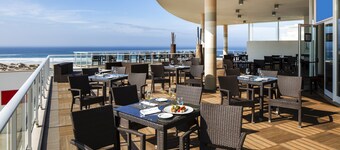 The Beachfront Praia D'el Rey Golf & Beach Resort
