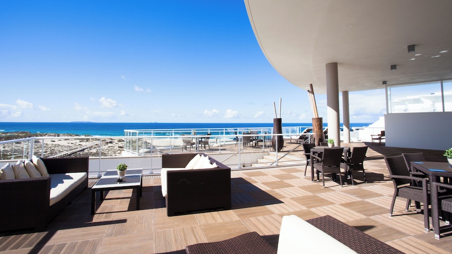 The Beachfront Praia D'el Rey Golf & Beach Resort