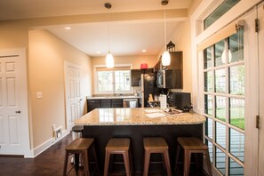 Carriage House (extra beds on request) | Dapur pribadi | Lemari es, microwave, dan mesin pembuat kopi/teh