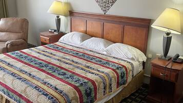 Basic Single Room | Desk, soundproofing, free WiFi, bed sheets