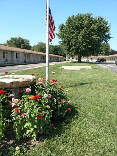 All Seasons Motel