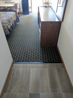 Bureau, chambres insonorisées, Wi-Fi gratuit, draps fournis