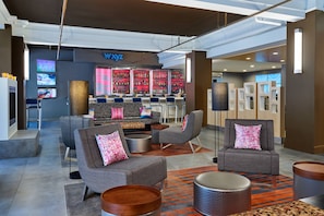 2 间酒吧/酒廊、天台酒吧