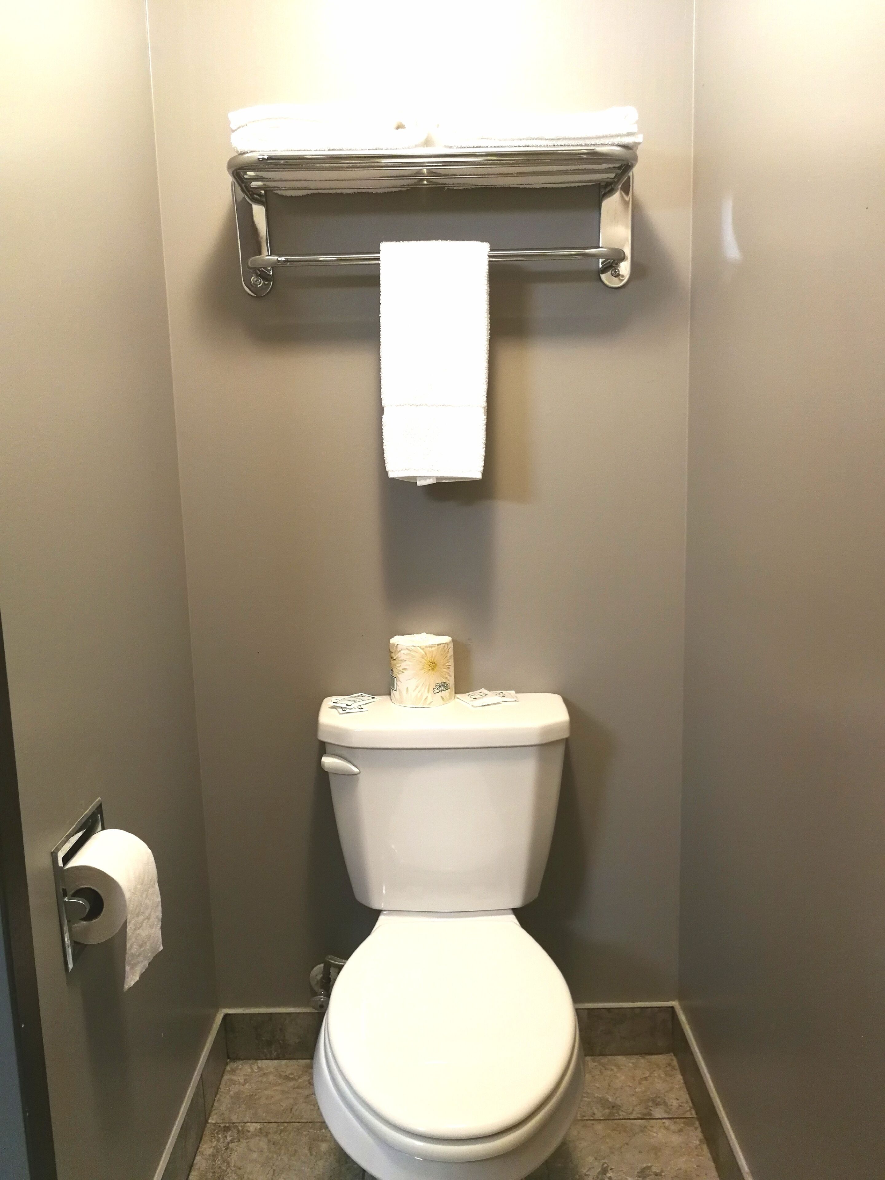 Doccia, set di cortesia gratuito, asciugamani