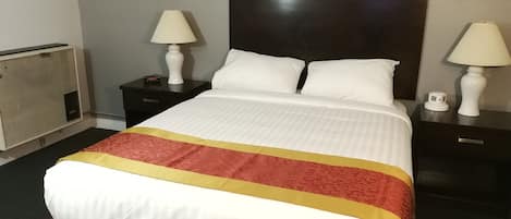 Standard Room, 1 Queen Bed