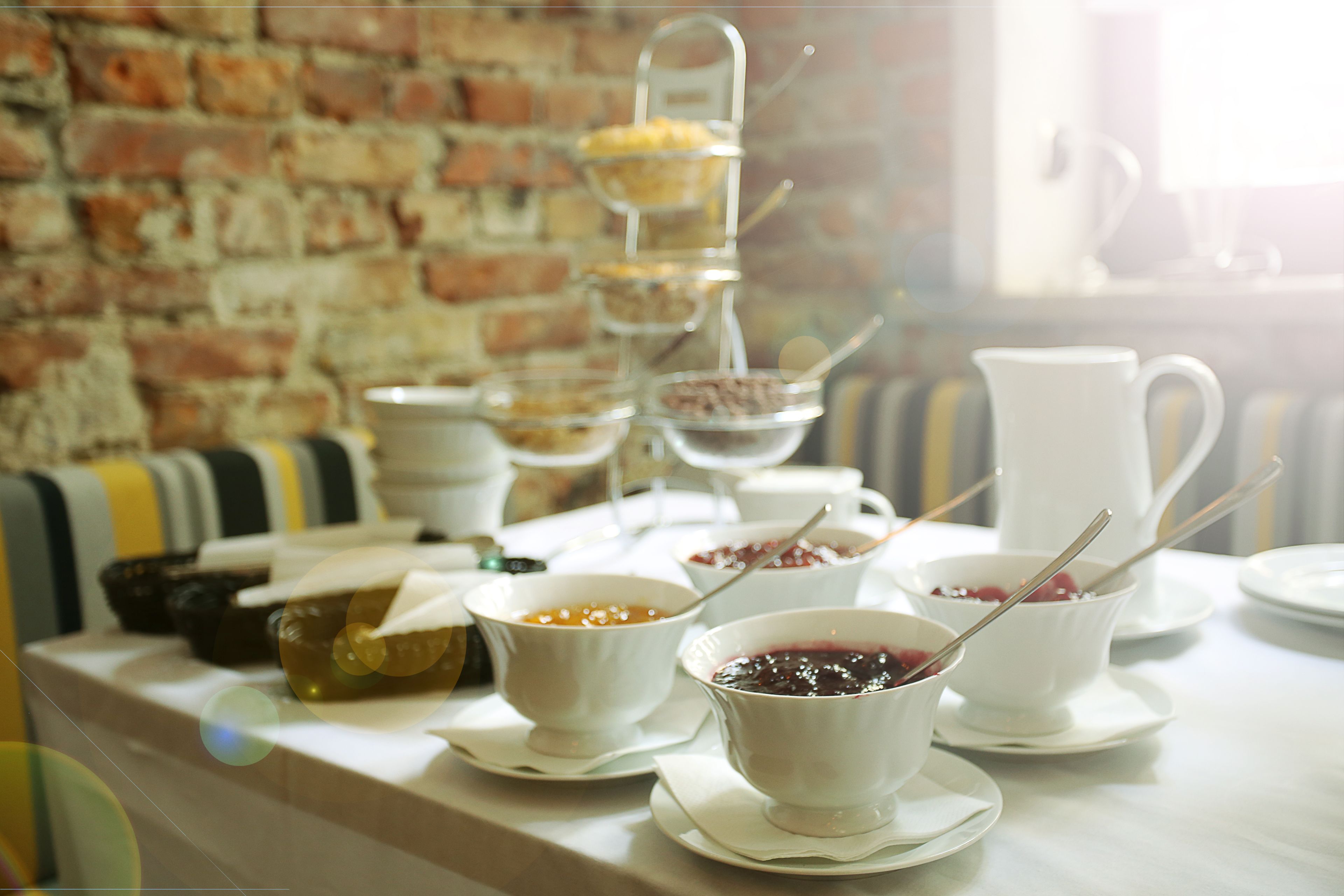 daily buffet breakfast (pln 55 per person)