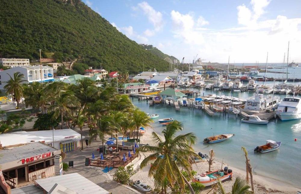 Pasanggrahan Royal Guest House by null