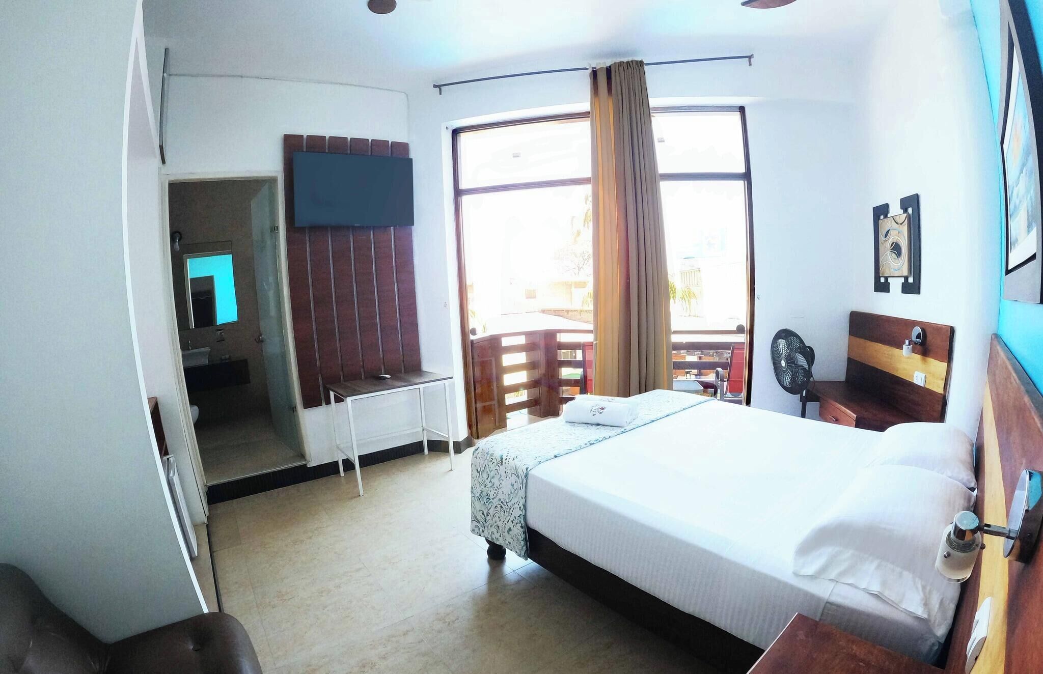Comfort Double Room, 1 Queen Bed (Large) | Free WiFi, bed sheets
