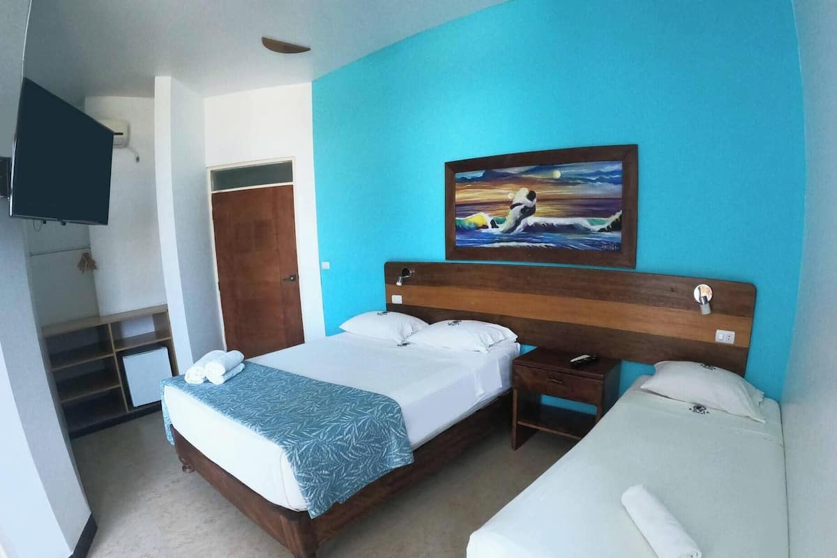 Family Triple Room | WiFi (free), bed sheets