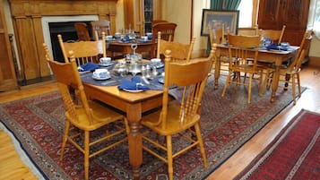 Breakfast area