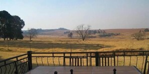 Terrace/patio - Hoyo Hoyo Machadostud Lodge (eNtokozweni)