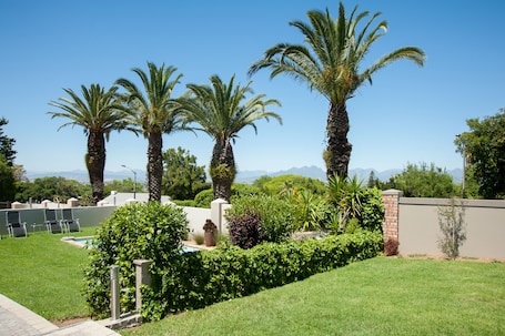 Palm Suite | Garden view