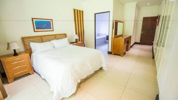 Tabla de planchar con plancha y cunas gratuitas