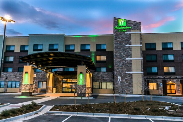 Exterior - Holiday Inn & Suites Denver Tech Center-Centennial by IHG (Centennial)