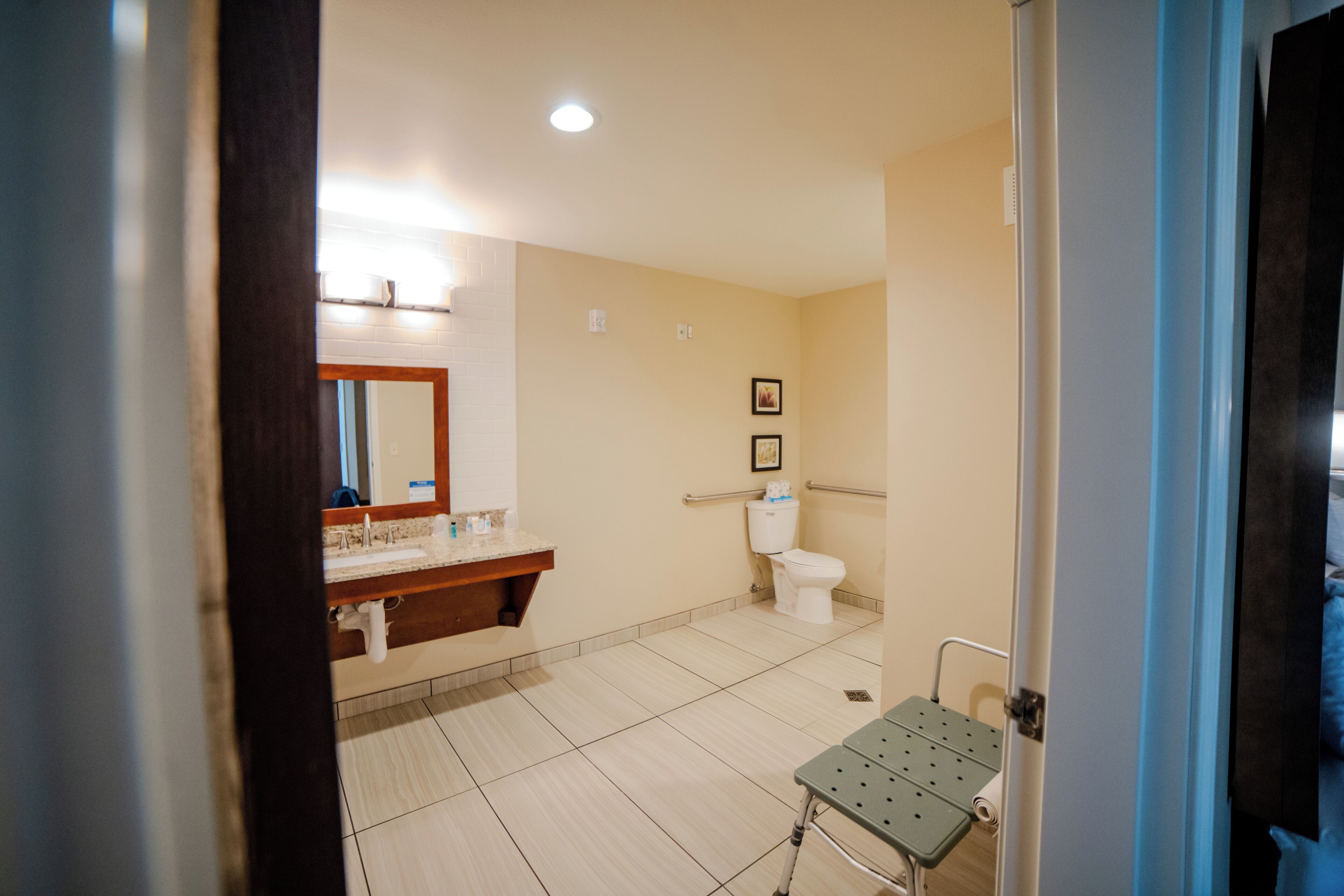 suite, 2 queen beds, accessible, non smoking | bathroom | free toiletries, hair dryer, towels