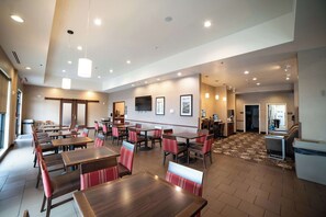 Free full breakfast  - Comfort Suites University (Brookings)