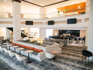 Lobby lounge - MS Milenium Monterrey, Curio Collection by Hilton (San Pedro Garza García)