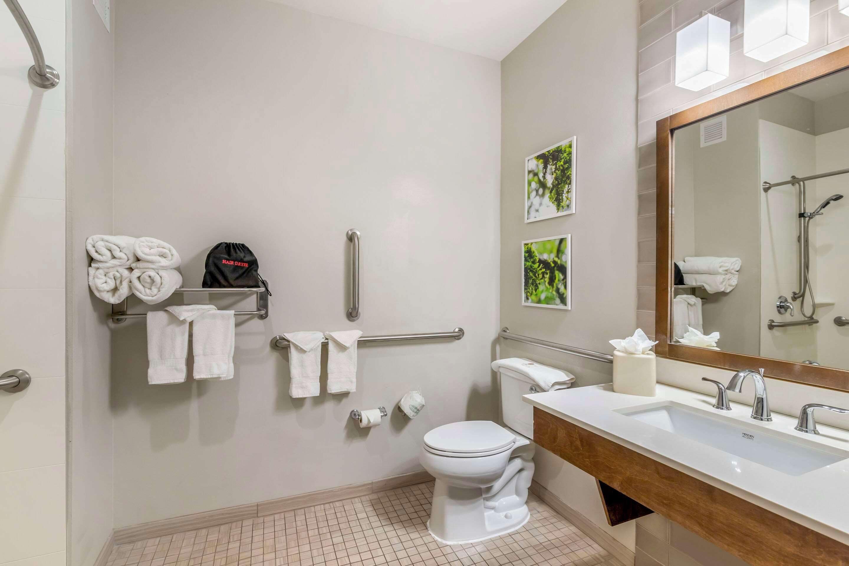 desk, laptop workspace, iron/ironing board, free wifi