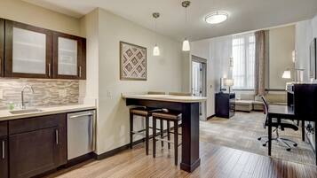 Suite, 1 habitación, cocina | Ropa de cama de alta calidad y camas con pillow-top