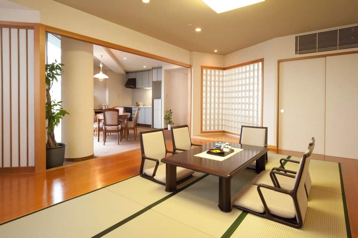 Deluxe kamer, niet-roken, uitzicht op oceaan (Top floor, Japanese-Western-Style) | 1 slaapkamer, beddengoed