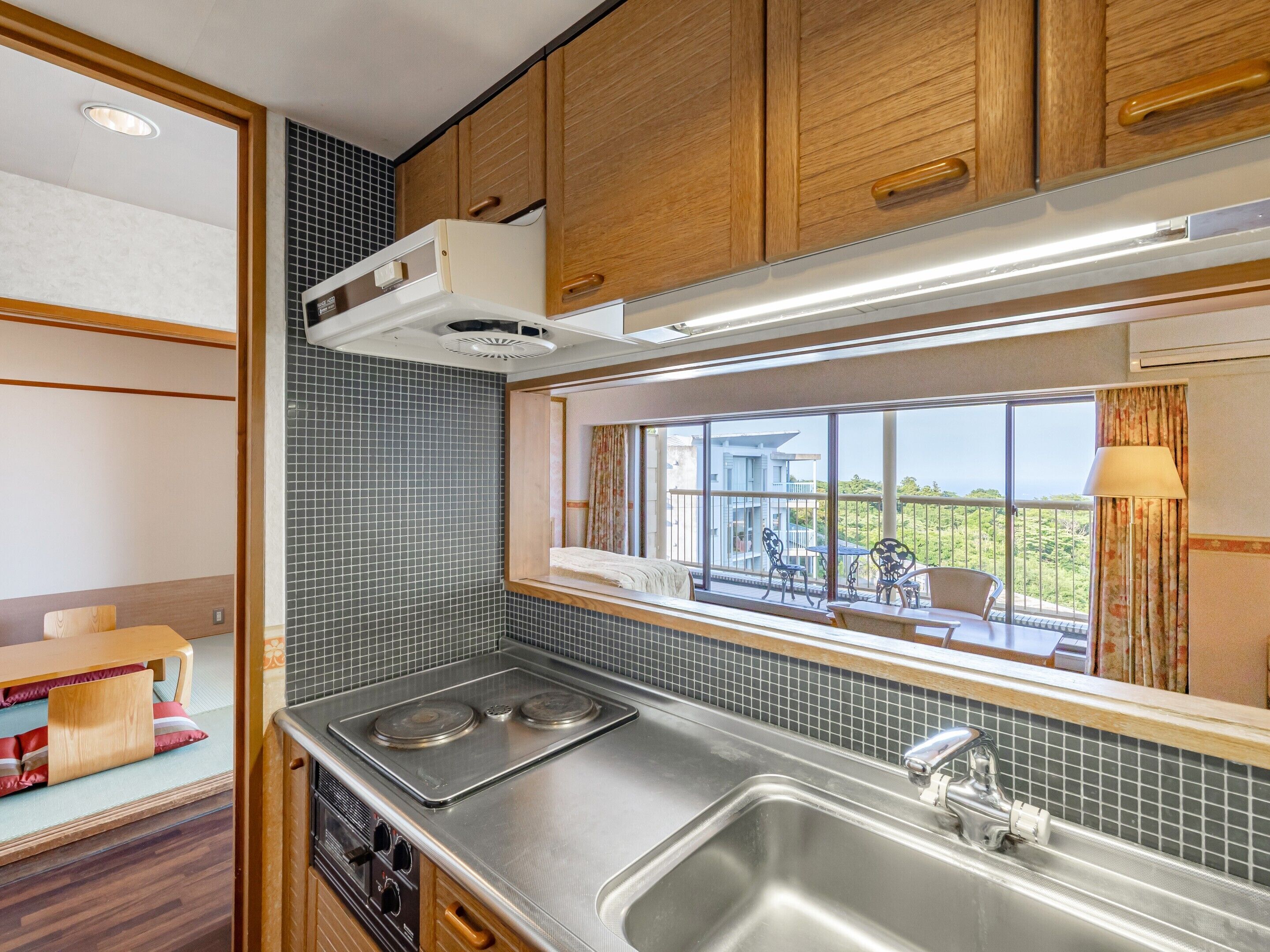 ห้องดีลักซ์, ปลอดบุหรี่, นำสัตว์เลี้ยงเข้าได้ (Japanese-Western-Style, Dog-only) | ครัวส่วนตัว | ตู้เย็น, ไมโครเวฟ, เตาประกอบอาหาร, หม้อหุงข้าว