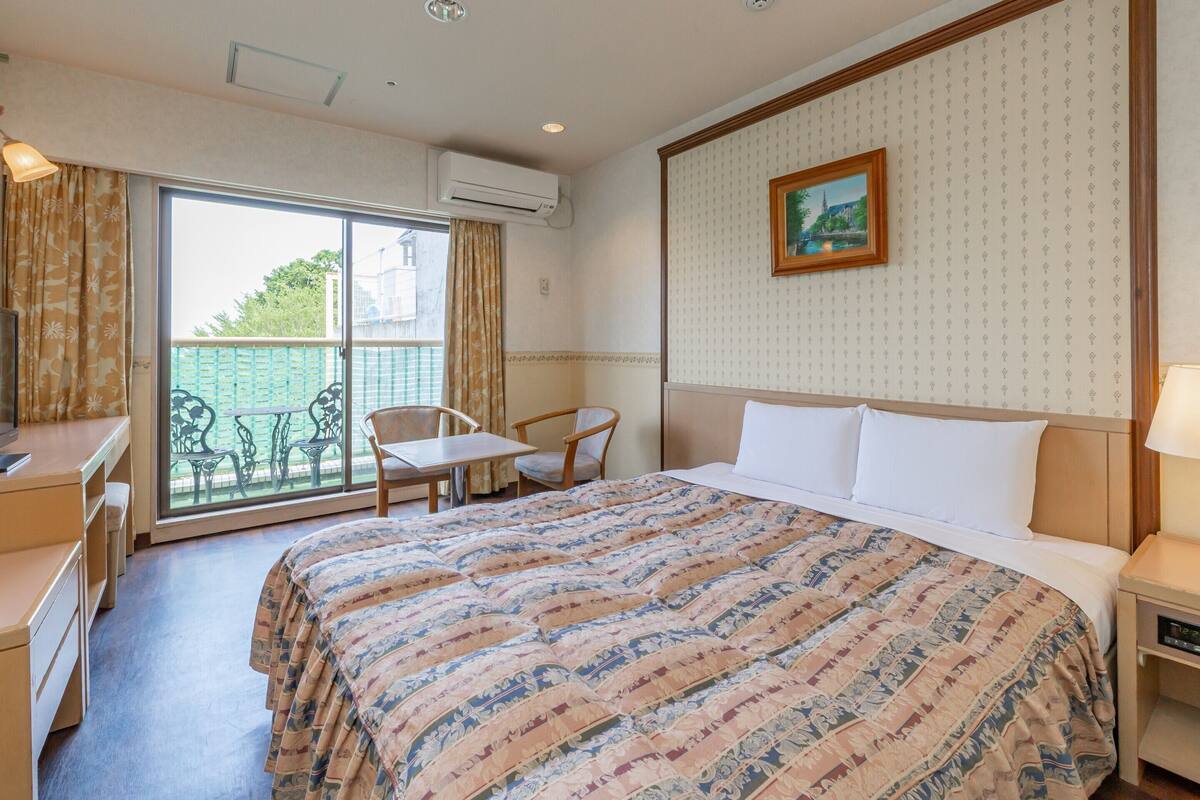 Ocean view Japanese-Western-Style Room (Non-smoking) | Bed sheets
