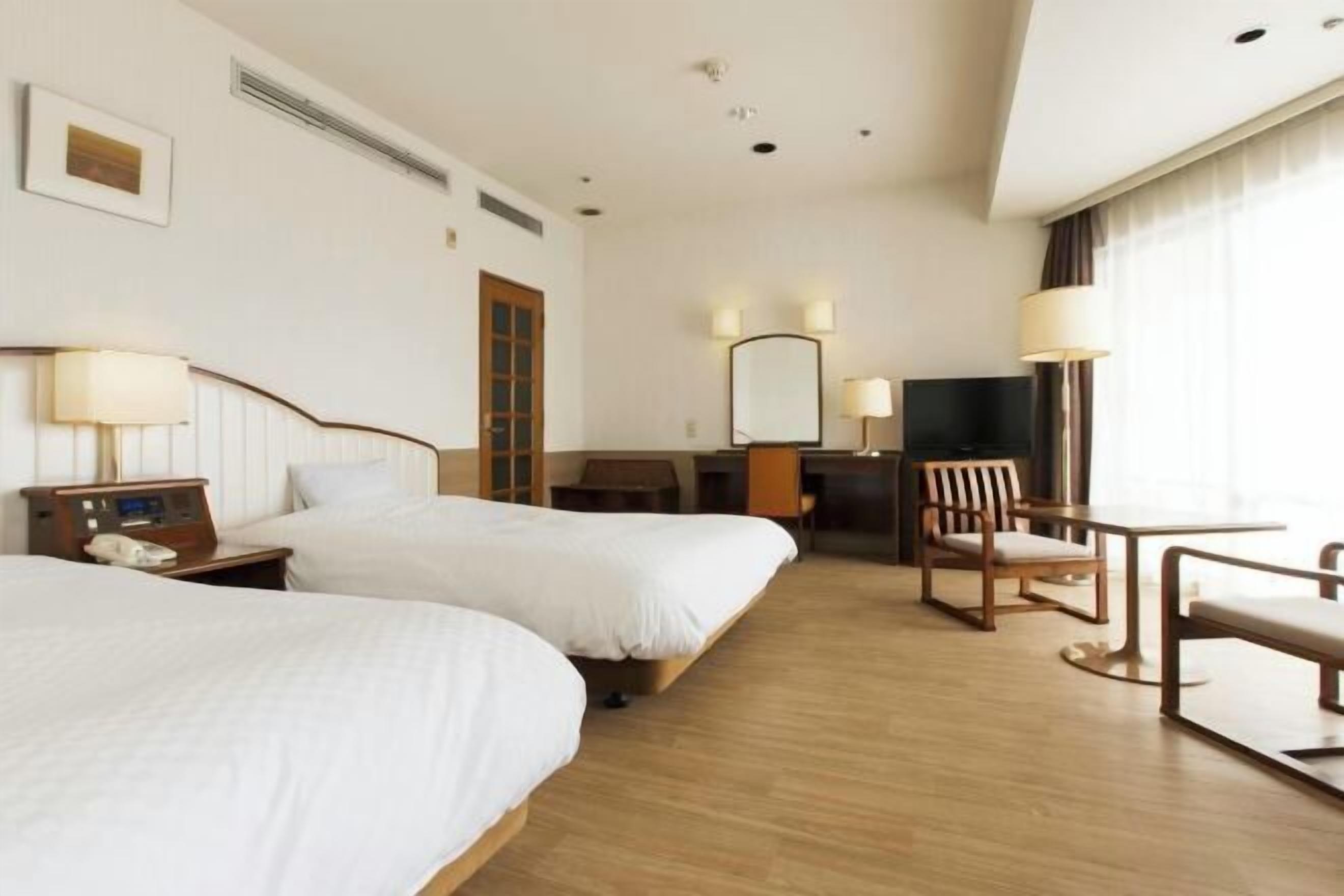 Desk, free WiFi, bed sheets