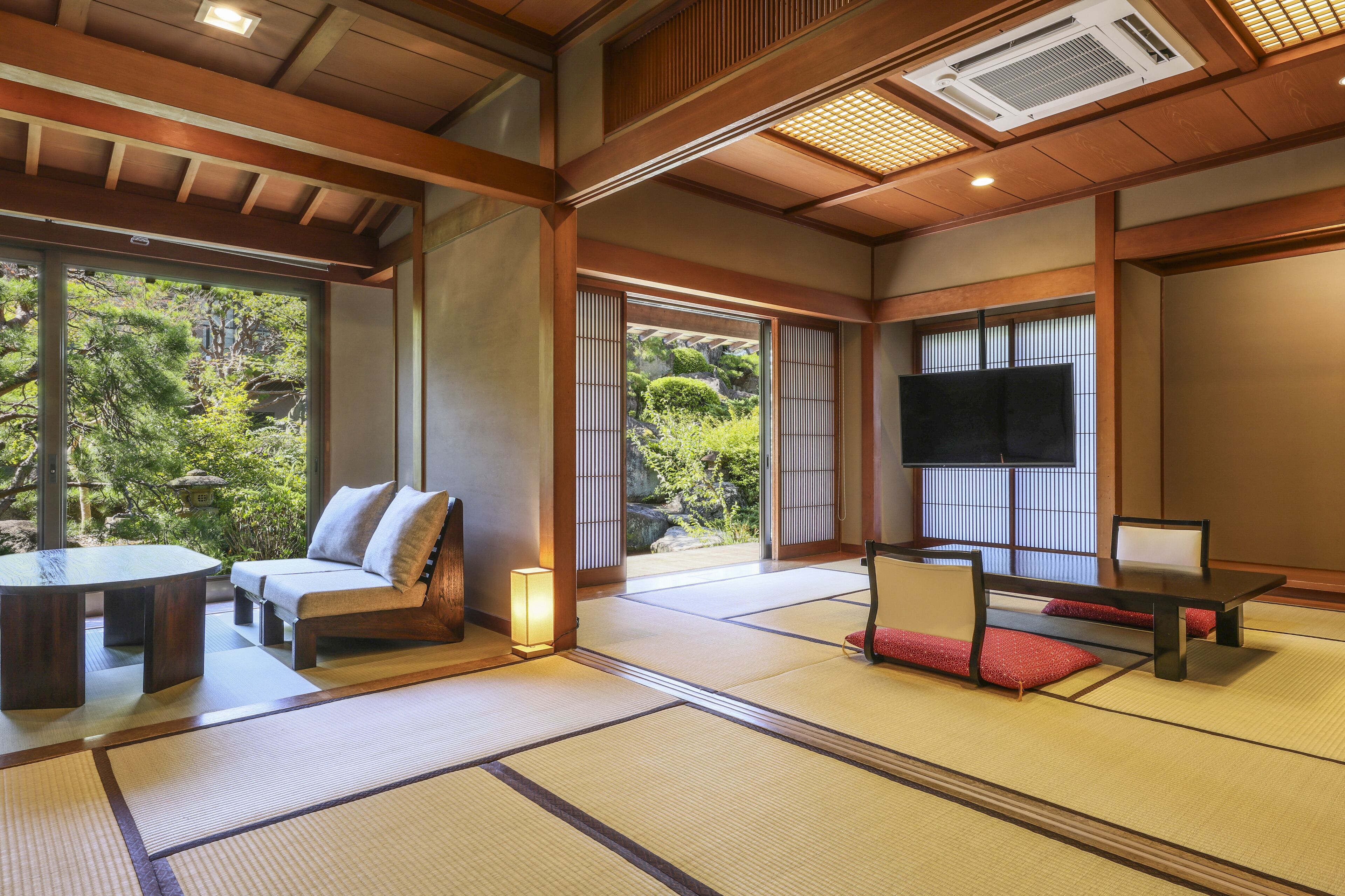 Luxe beddengoed, een minibar, een kluis op de kamer, gratis wifi