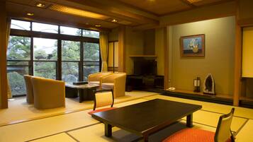 Luxe beddengoed, een minibar, een kluis op de kamer, gratis wifi