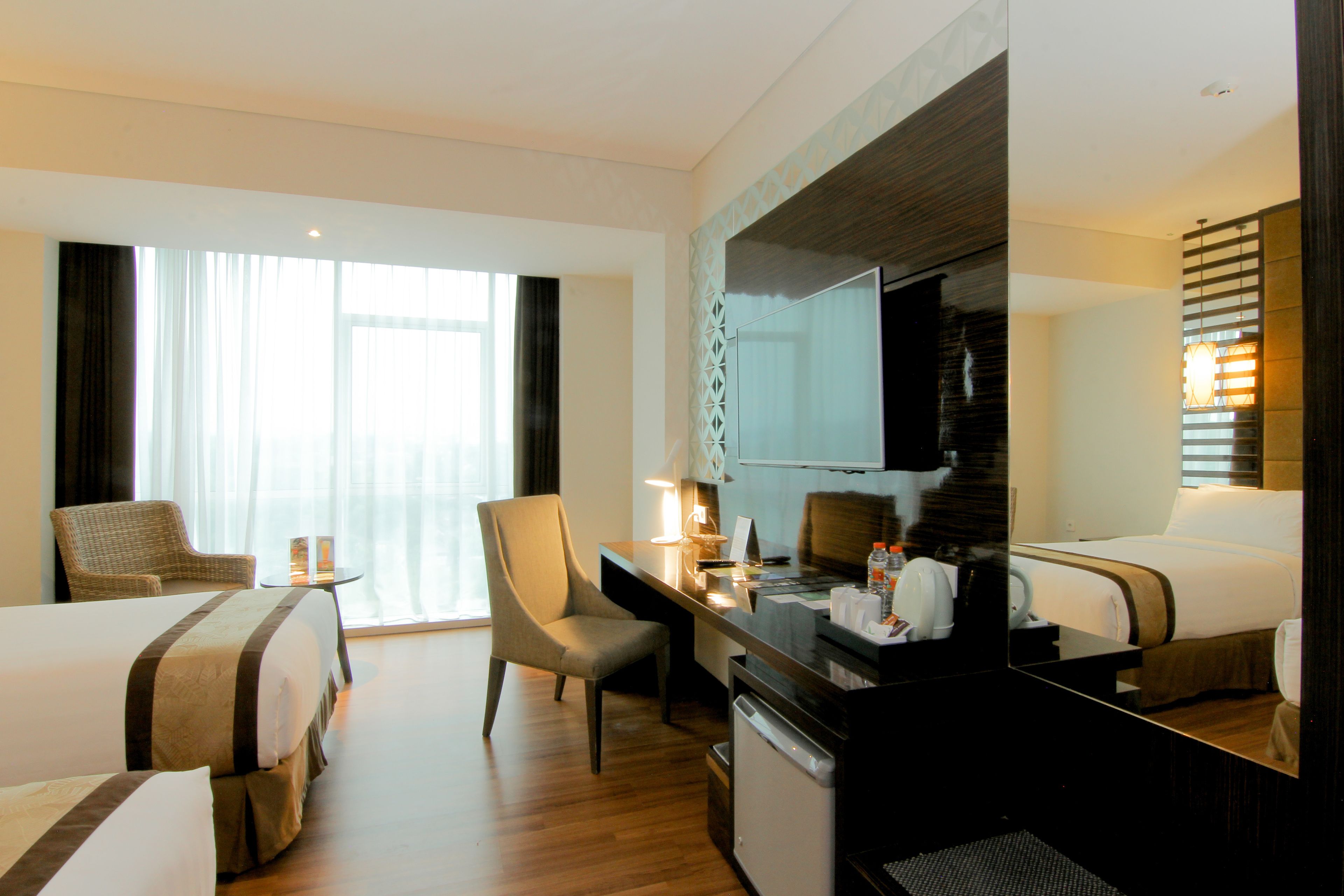 Deluxe Twin Room | Premium bedding, in-room safe, desk, blackout drapes