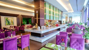 Daily buffet breakfast (MYR 25 per person)