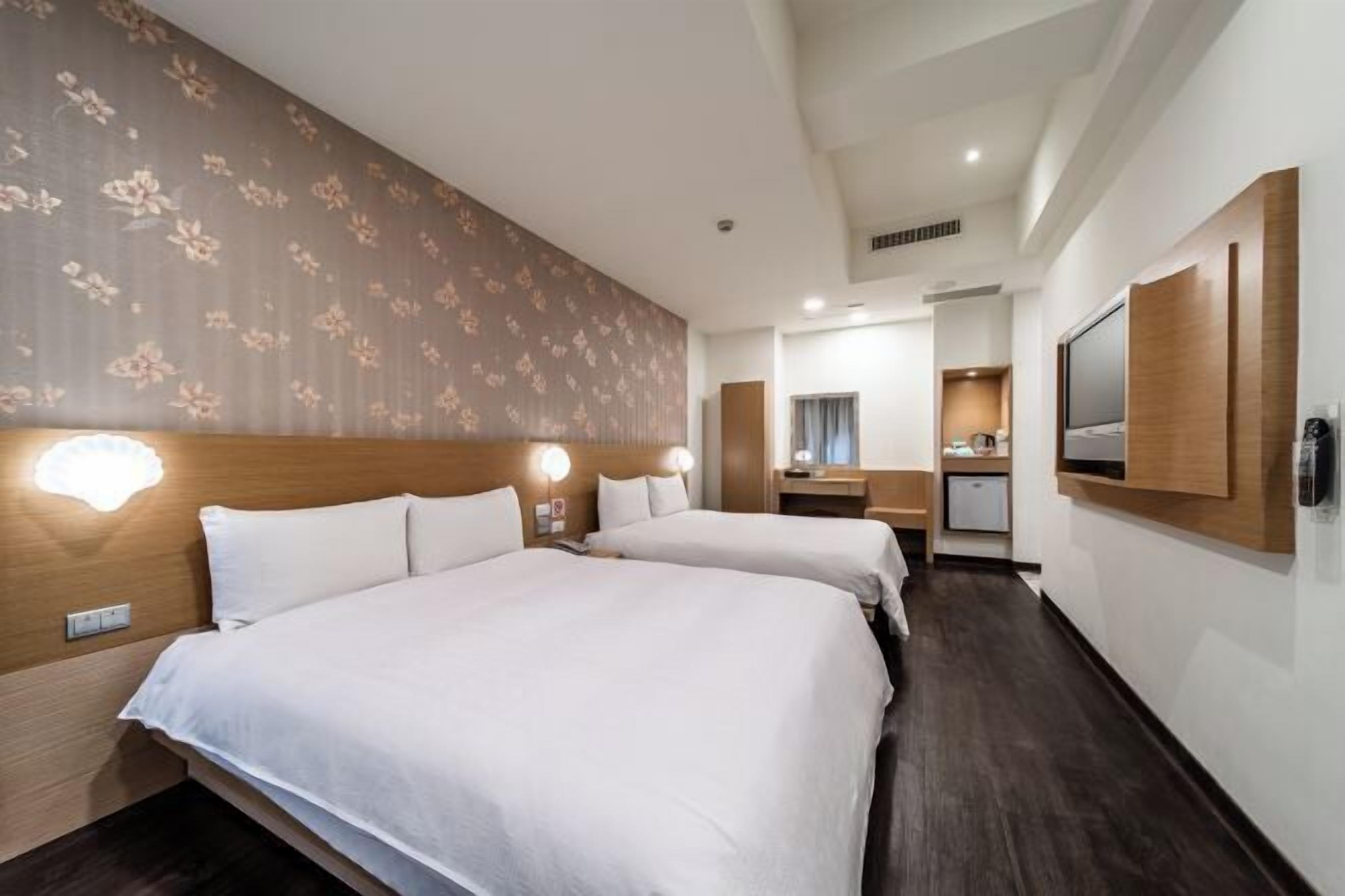 Ropa de cama de alta calidad, escritorio, cortinas opacas