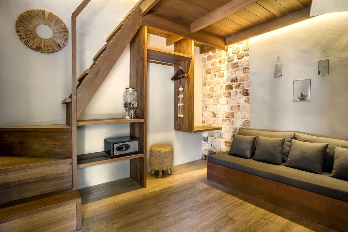 Boutique Surfer Loft