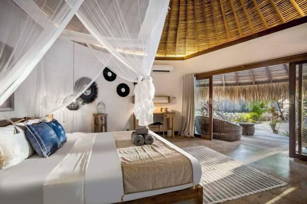 1 bedroom, in-room safe, desk, blackout curtains