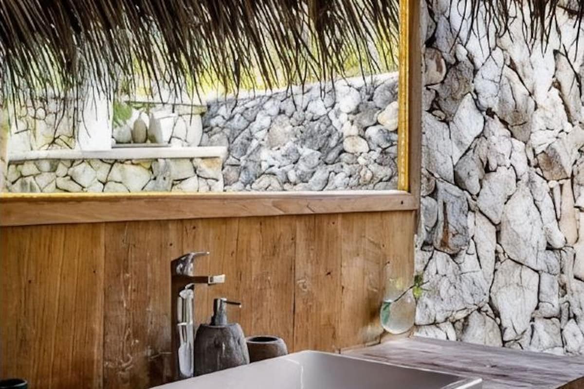 Bathroom | Shower, free toiletries, hair dryer, towels