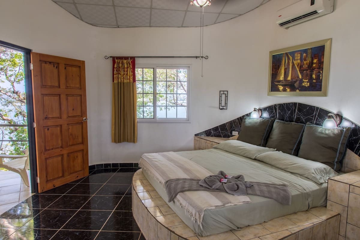 Familien-Suite, 2 Schlafzimmer, Terrasse, Meerblick | Kostenloses WLAN