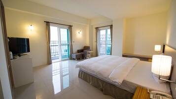 Superior Room (VIP) | Desk, blackout drapes, soundproofing