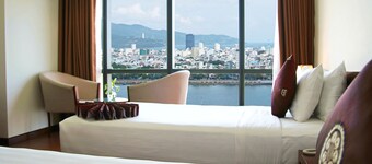 Danang Han River Hotel