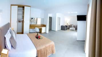 Suite | 1 bedroom, desk, free WiFi, bed sheets