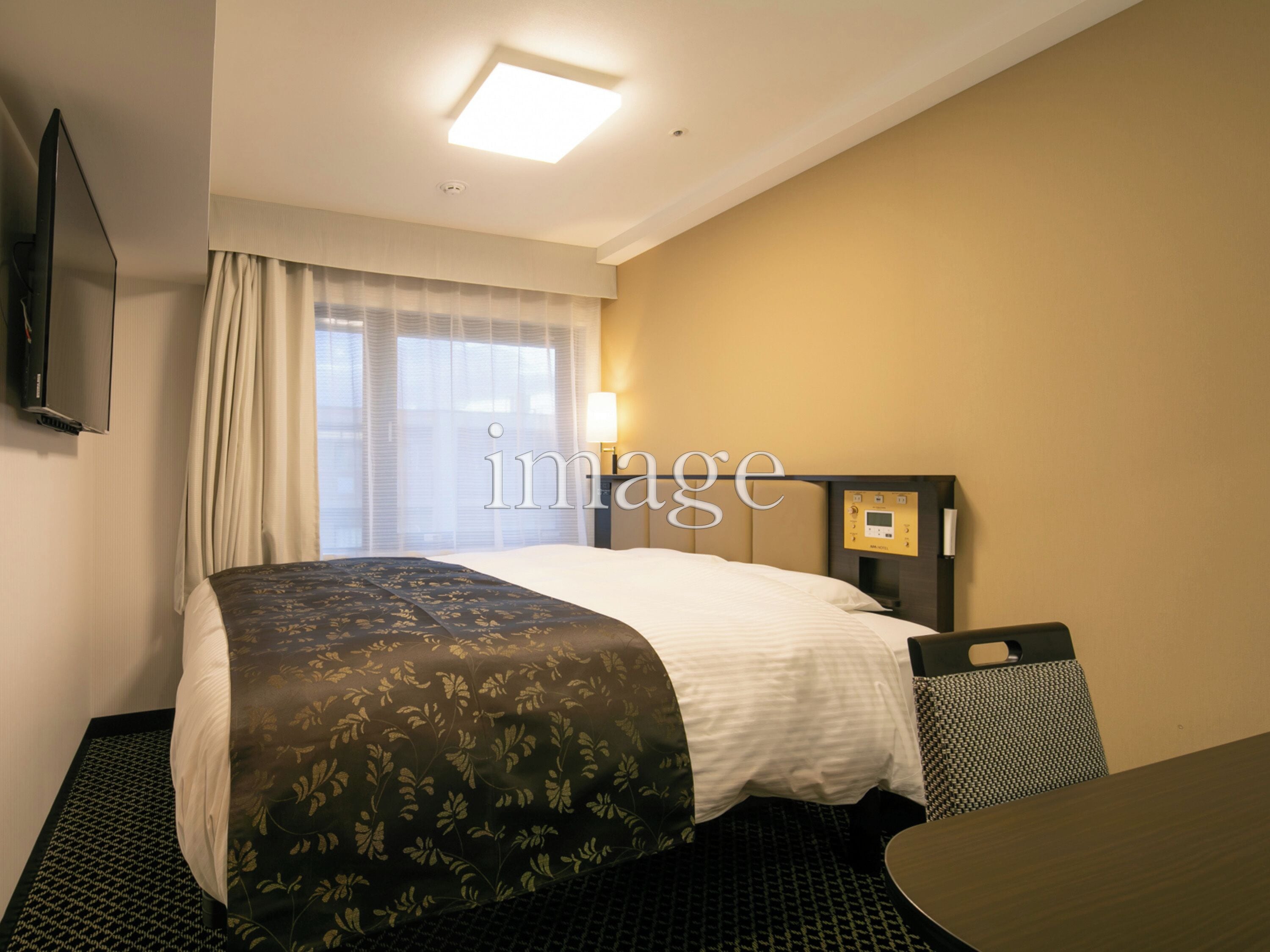 Down duvets, desk, blackout curtains, free WiFi