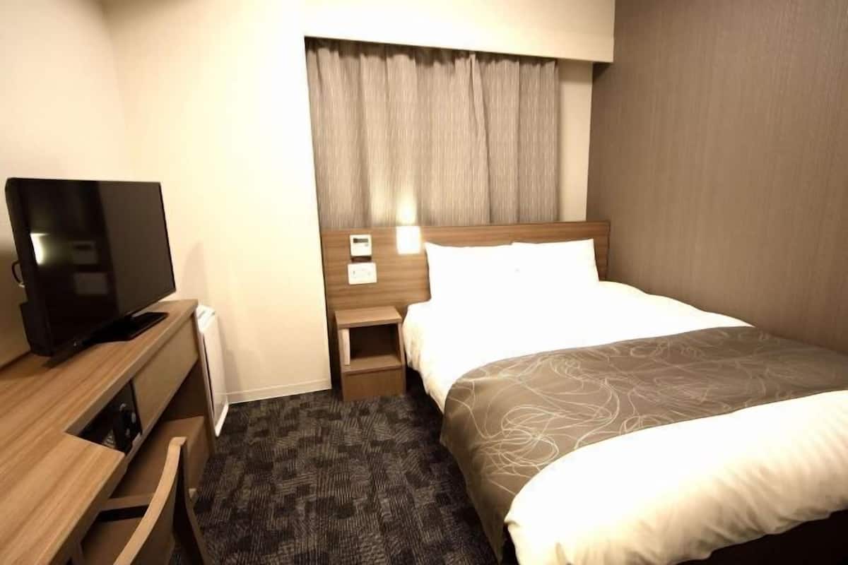 Couette en duvet d'oie, coffres-forts dans les chambres, bureau