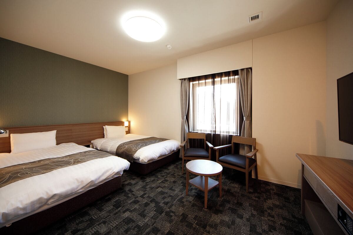 [No Cleaning Service] Twin Room, 2 Twin Beds, Non Smoking | Down duvets, in-room safe, desk, laptop workspace