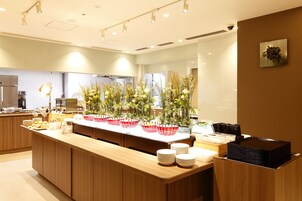 Daily Japanese breakfast (JPY 2000 per person)