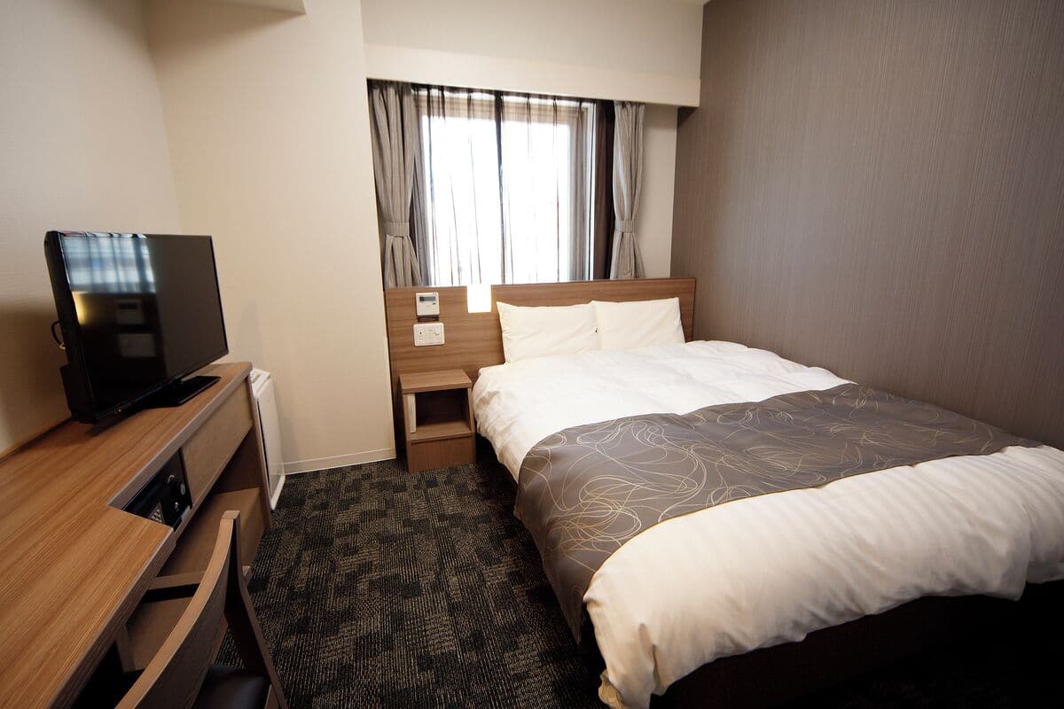 [No Cleaning Service] Double Room, 1 Double Bed, Non Smoking | Down duvets, in-room safe, desk, laptop workspace