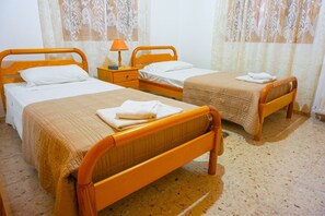 Traditional-Haus, 2 Schlafzimmer (Marios) | Badezimmer