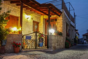 Terrace/patio - Omodos Village Houses (Omodos)