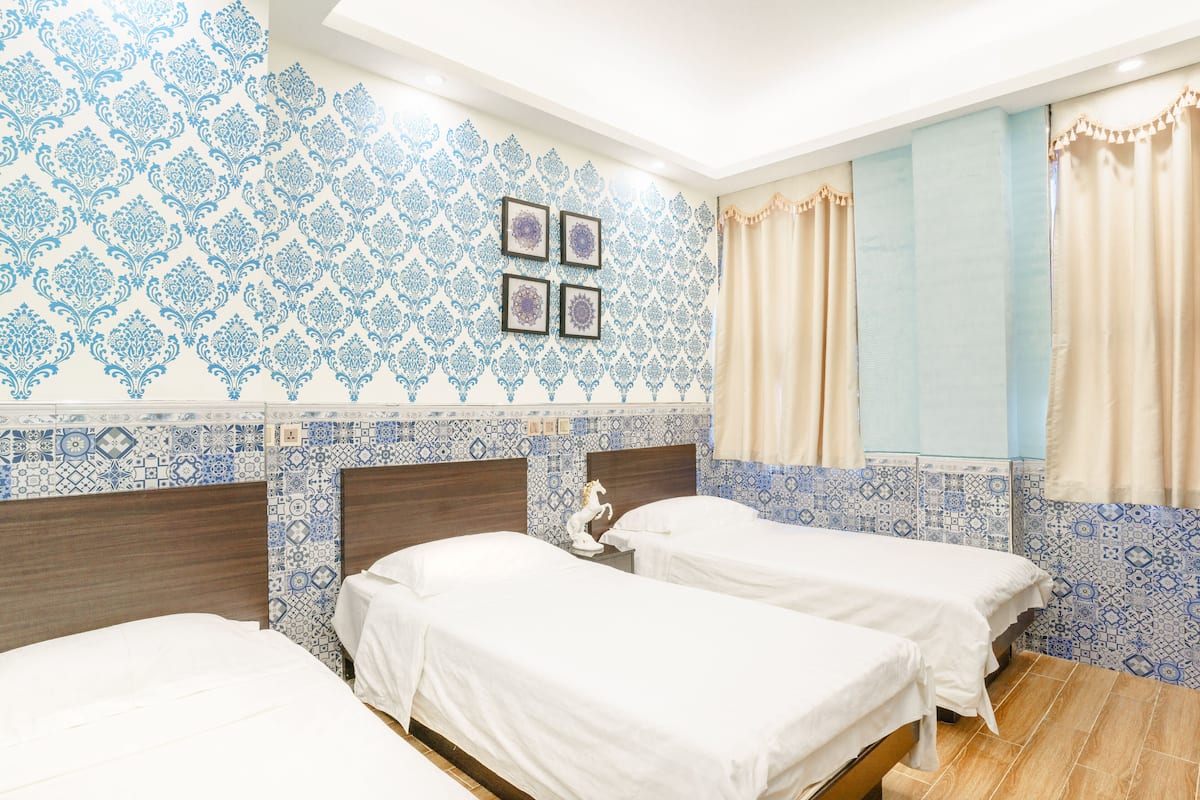 In-room safe, desk, rollaway beds (surcharge), WiFi (free)