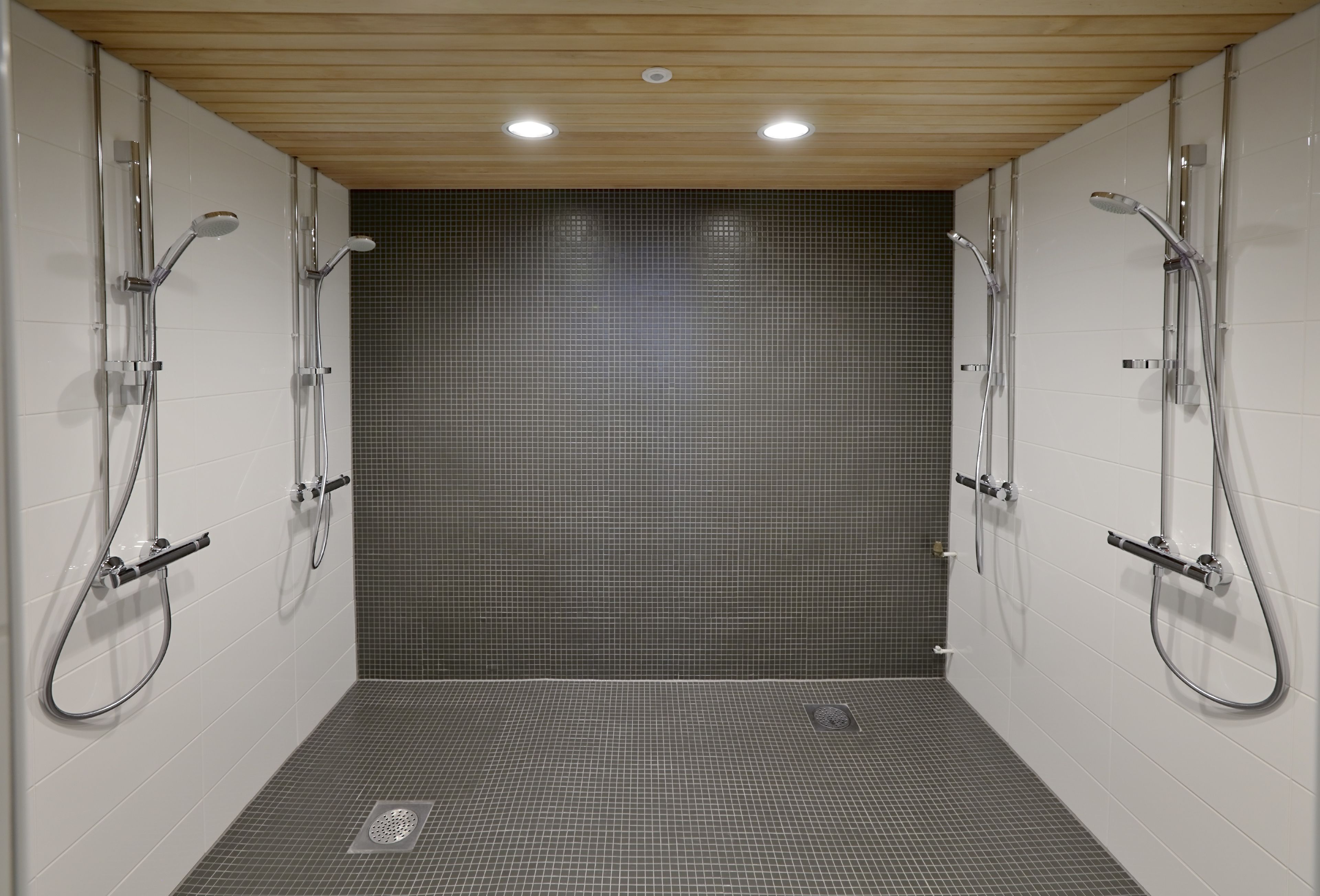 Ducha del cuarto de baño