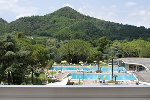 View from room - Apollo Hotel Terme (Montegrotto Terme)