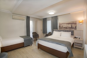 Premium bedding, minibar, in-room safe, desk - Sim Hotel (Istanbul)